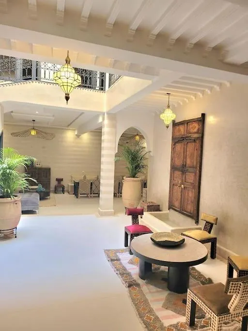 Riad Isahiac Avec Piscine En Exclusivite Marrakesh 0*,