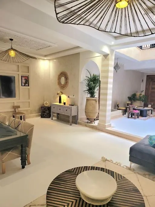 Holiday home Riad Isahiac Avec Piscine En Exclusivite Marrakesh