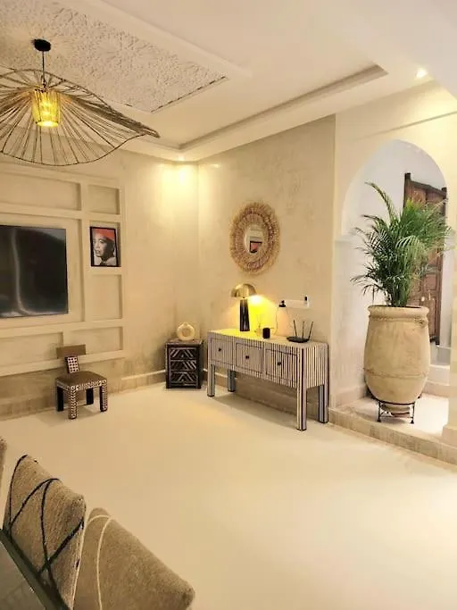 Riad Isahiac Avec Piscine En Exclusivite Marrakesh 0*,